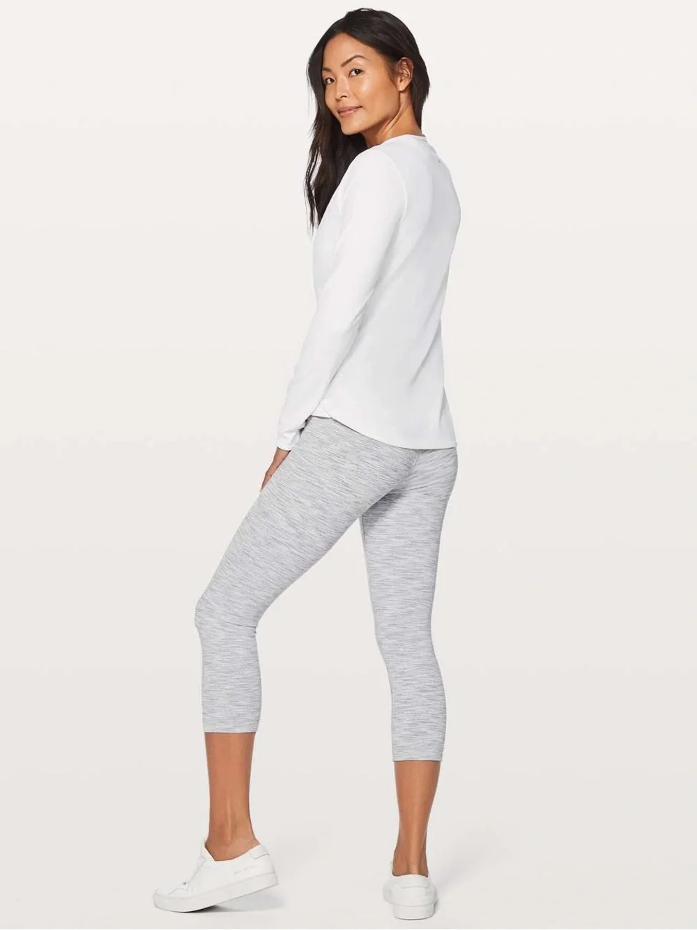Lululemon Full Freedom Long Sleeve size 6